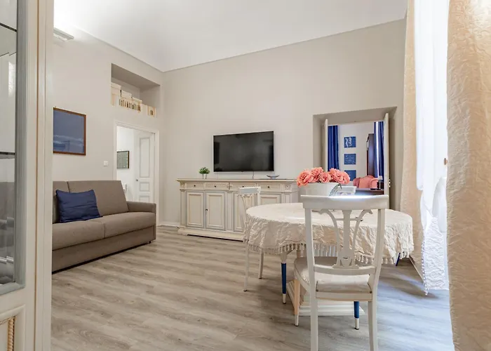 H11 The Kingdom's Centro-sanremo *