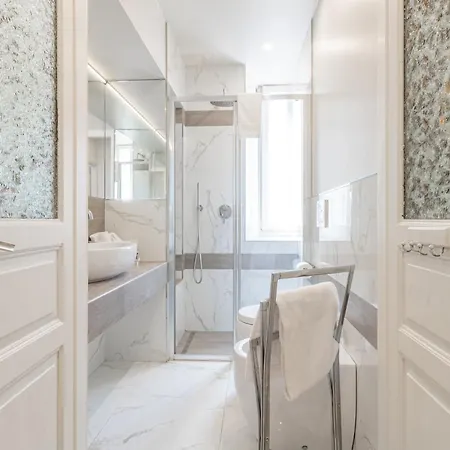 H11 The Kingdom's Centro-sanremo Appartement